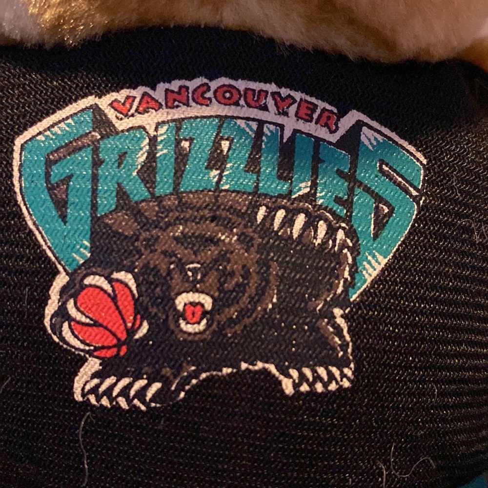 Vintage Vancouver Grizzlies NBA Stuffed Teddy Bear Plush Toy *New with Tags* 90s - Picture 7 of 12